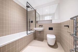 FAMILY BATHROOM- click for photo gallery